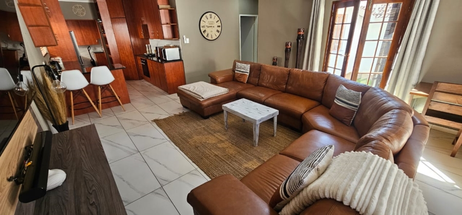 To Let 3 Bedroom Property for Rent in Safari Gardens North West